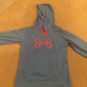 Underarmour sweatshirt